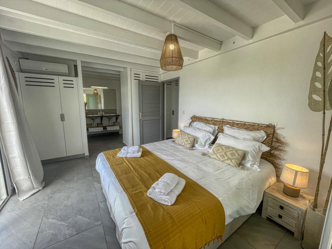 27.Location villa piscine vue mer Sainte Anne Guadeloupe_Chambre 2 Etage